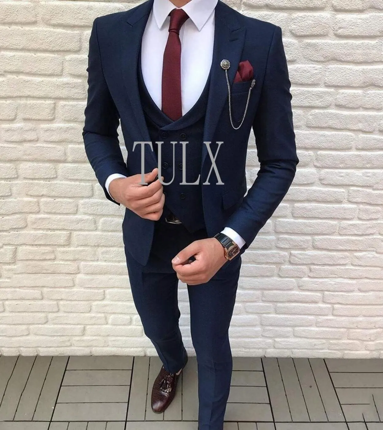 New Tailor Made Risvolto Blu Navy One Button Suit Uomo Gilet Doppio Petto Slim Fit Smoking Dello Sposo Affari 3 Pezzi Suit Bla