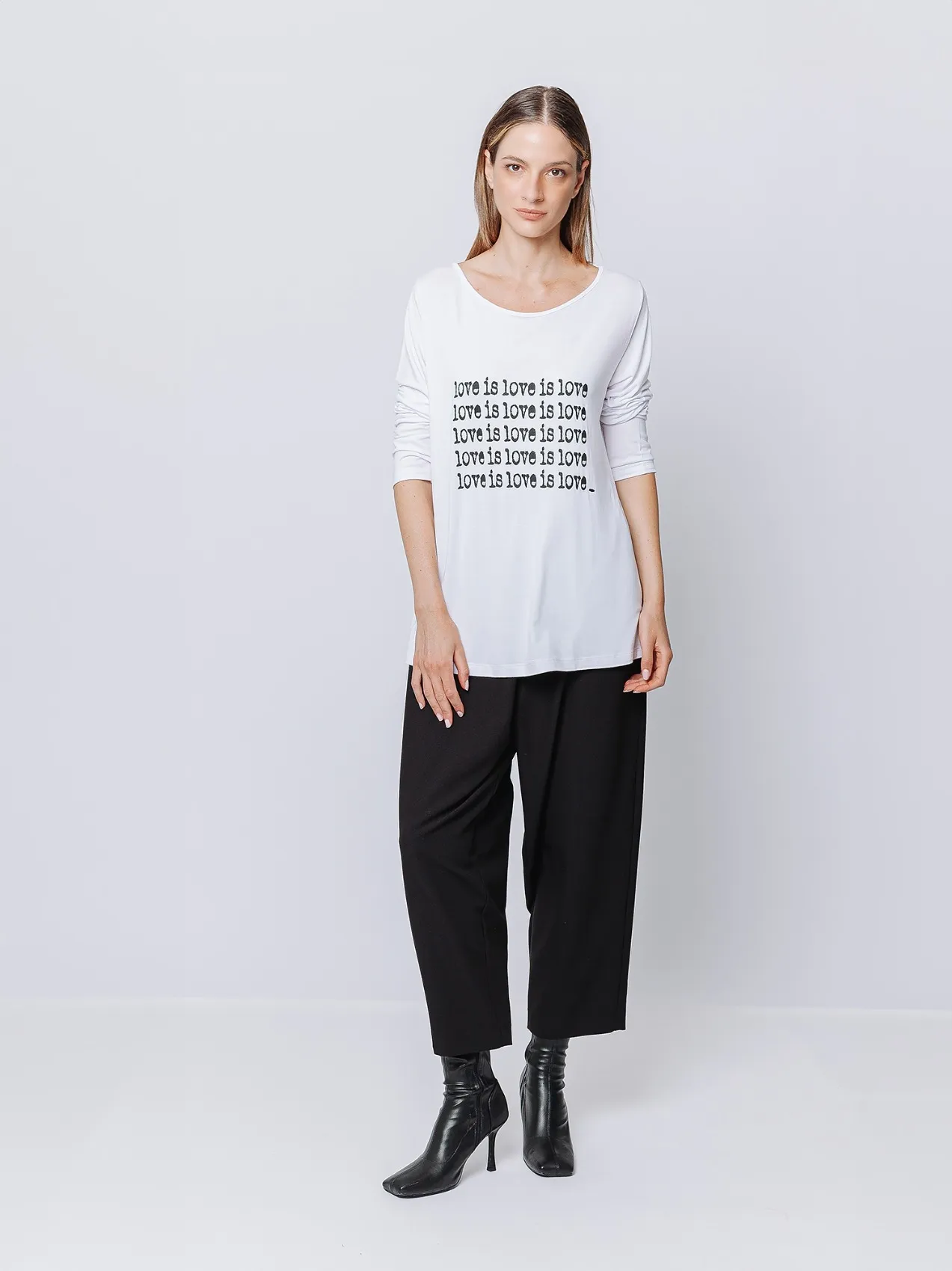 T-shirt #LoveIsLove