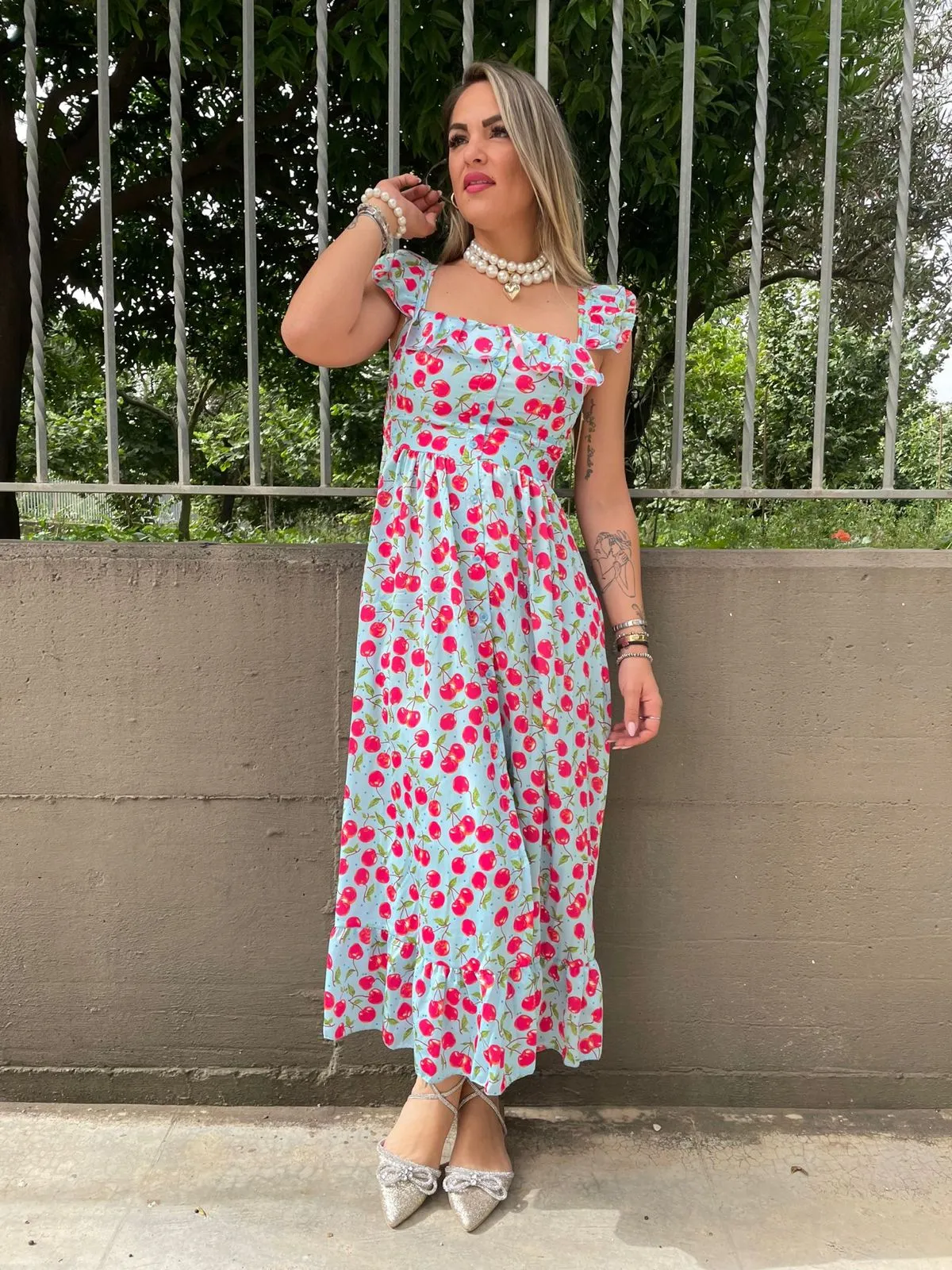 Vestito lungo cherry con spalline con volant
