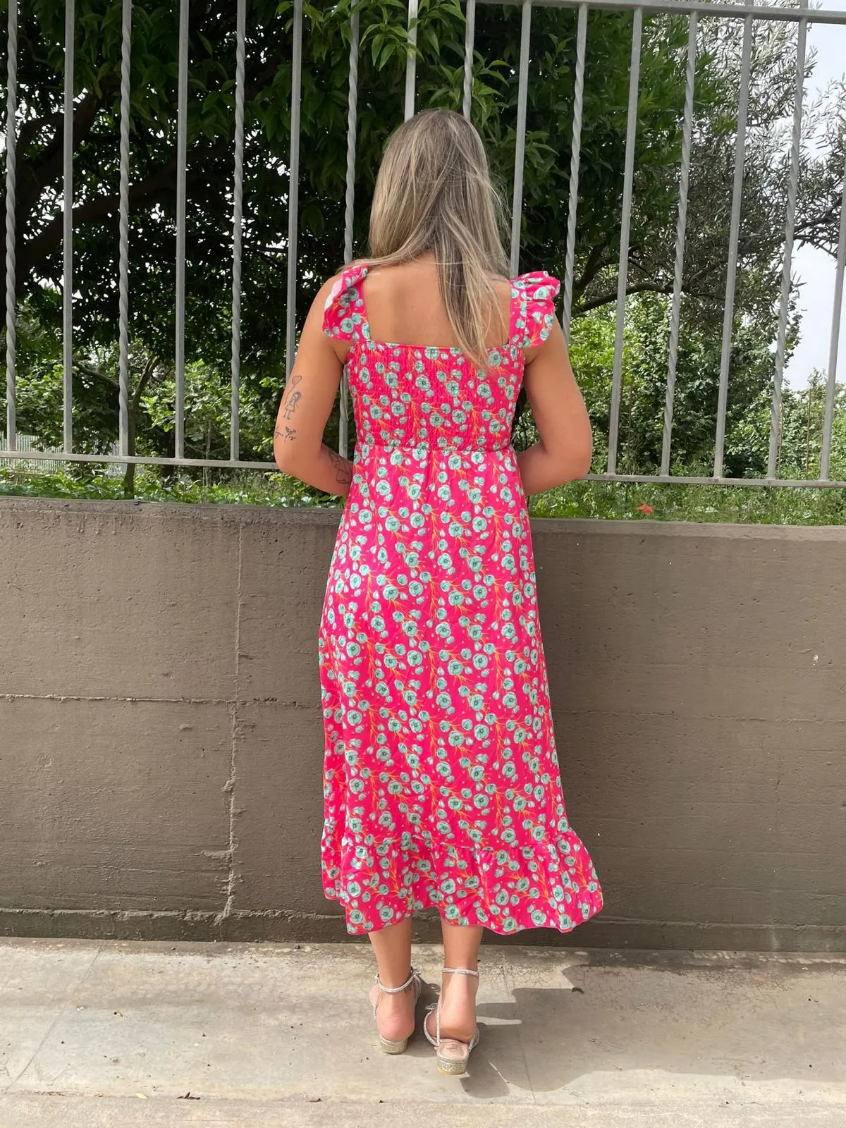 Vestito lungo cherry con spalline con volant