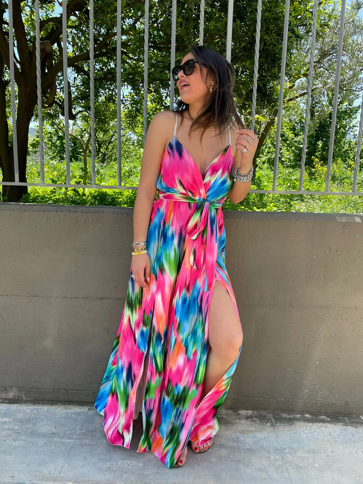Vestito lungo fantasia sfumata scollo a V